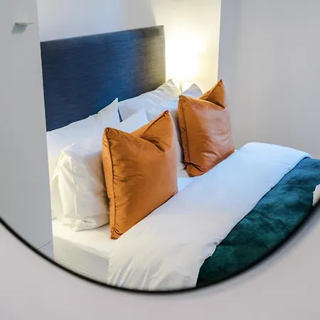 2025 Traveler Award Winner - Gorgeous Flat In Ideal For Long * Leeds (West Yorkshire)