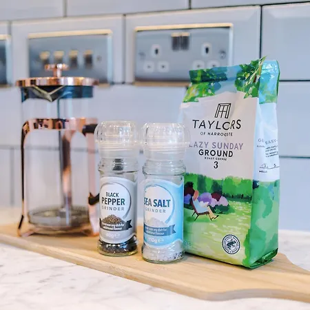 2025 Traveler Award Winner - Gorgeous Flat In Ideal For Long * Leeds (West Yorkshire)