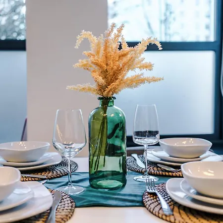 2025 Traveler Award Winner - Gorgeous Flat In Ideal For Long * Leeds (West Yorkshire)